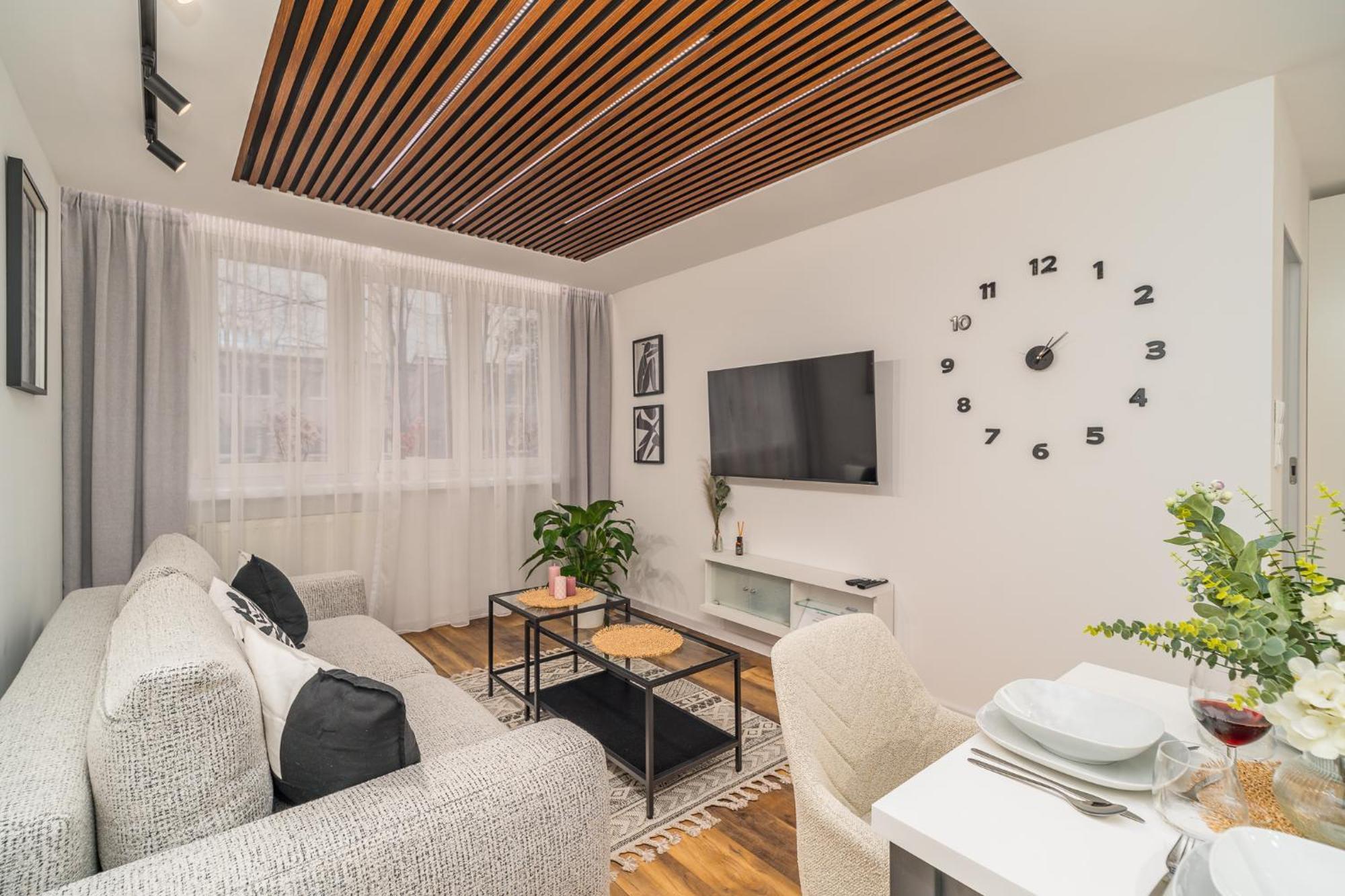 Apartment Pradnik Bialy - Parks Nearby - By Rentujemy